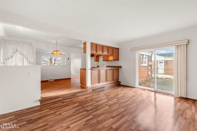 34138 Beaconsfield Street, Clinton Township, MI 48035