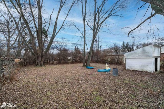 34138 Beaconsfield Street, Clinton Township, MI 48035