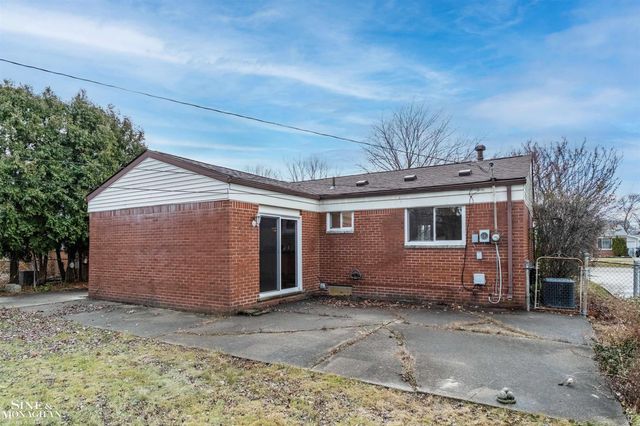 34138 Beaconsfield Street, Clinton Township, MI 48035