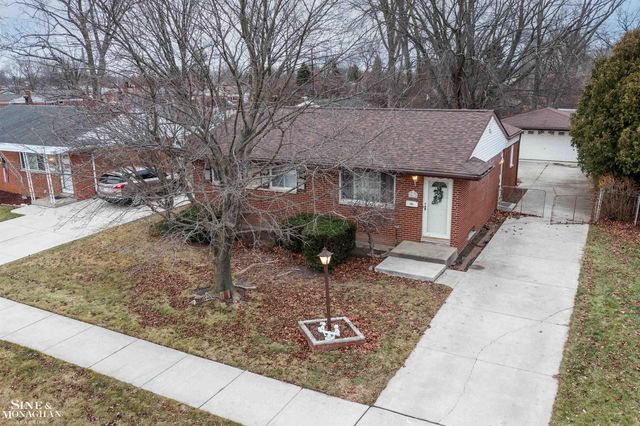 34138 Beaconsfield Street, Clinton Township, MI 48035