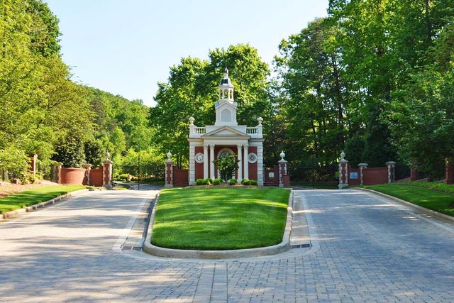 717 Pembridge Circle, Cleveland, TN 37312