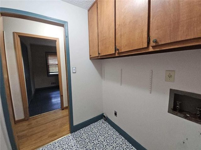 1517 Colony East Circle, Stone Mountain, GA 30083