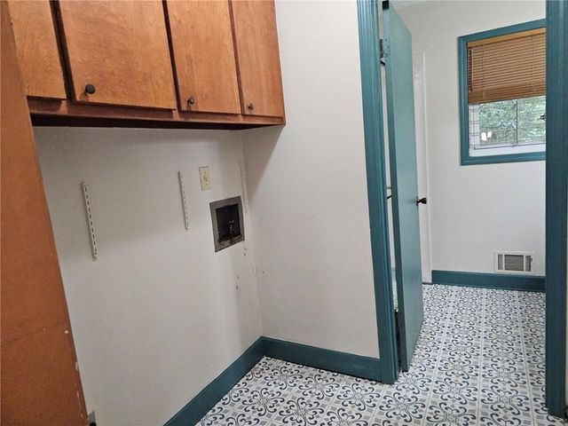 1517 Colony East Circle, Stone Mountain, GA 30083