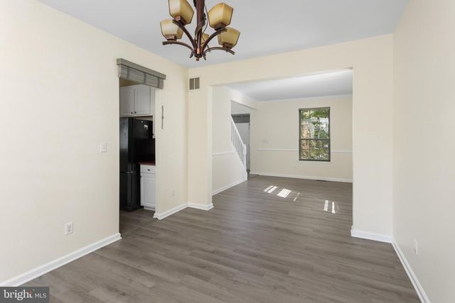 3 JASPER DR, Columbus, NJ 08022