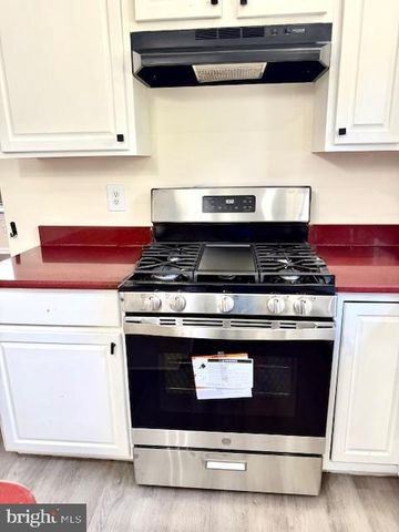 3 JASPER DR, Columbus, NJ 08022