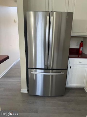 3 JASPER DR, Columbus, NJ 08022