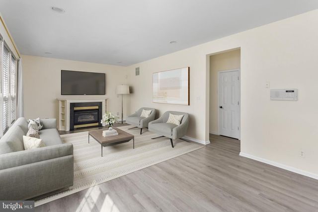 3 JASPER DR, Columbus, NJ 08022