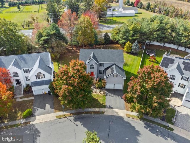 3 JASPER DR, Columbus, NJ 08022