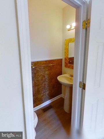 3 JASPER DR, Columbus, NJ 08022