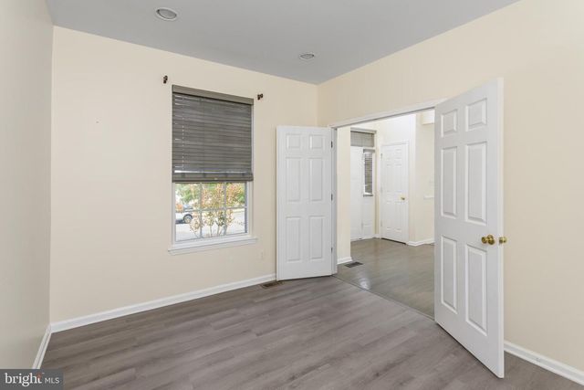 3 JASPER DR, Columbus, NJ 08022