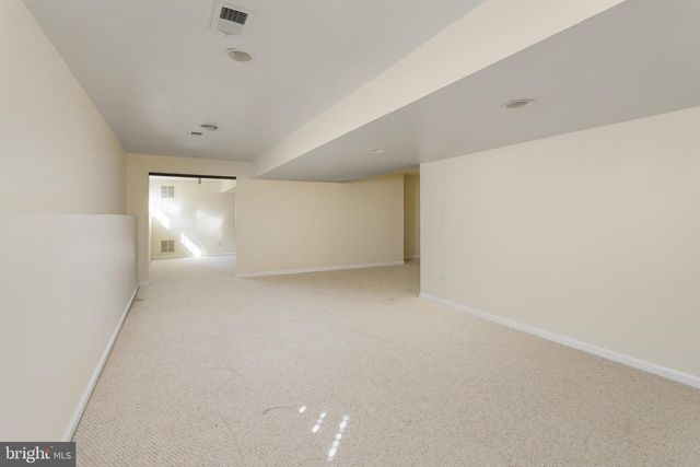 3 JASPER DR, Columbus, NJ 08022