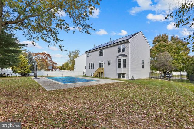 3 JASPER DR, Columbus, NJ 08022