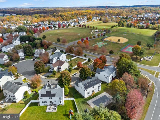 3 JASPER DR, Columbus, NJ 08022