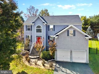 3 JASPER DR, Columbus, NJ 08022