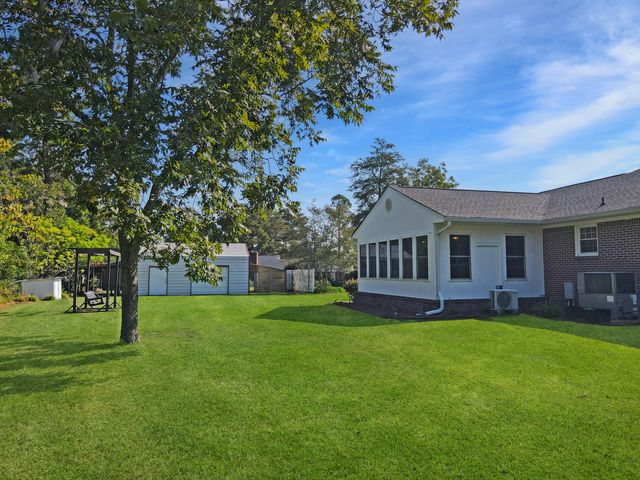 101 Parkwood Drive, Williston, SC 29853