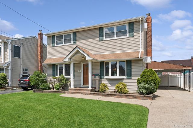 1016 Washington Avenue, Westbury, NY 11590