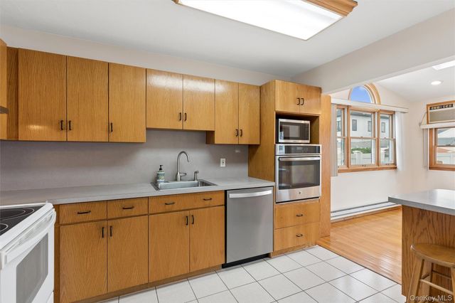 1016 Washington Avenue, Westbury, NY 11590