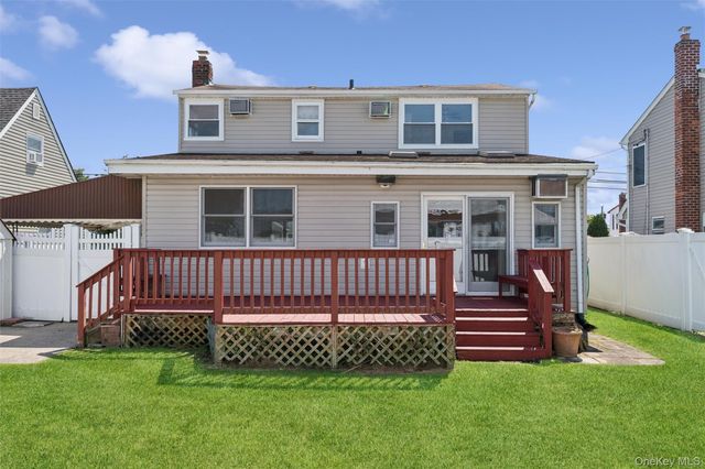 1016 Washington Avenue, Westbury, NY 11590