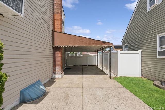 1016 Washington Avenue, Westbury, NY 11590