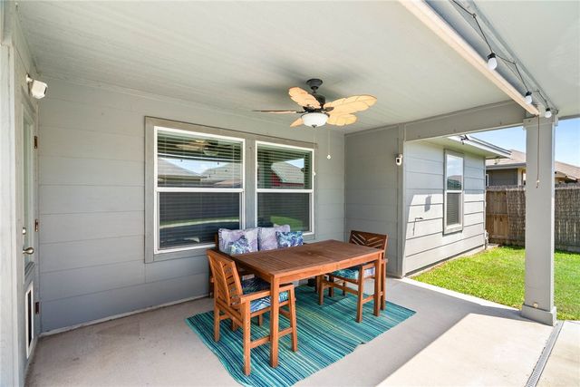 2201 Spoonbill Dr, Corpus Christi, TX 78414