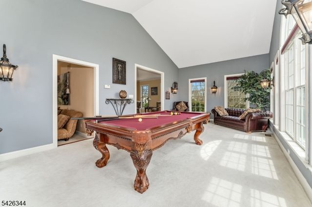 22 Patrick Henry Pl, Raritan Twp., NJ 08551