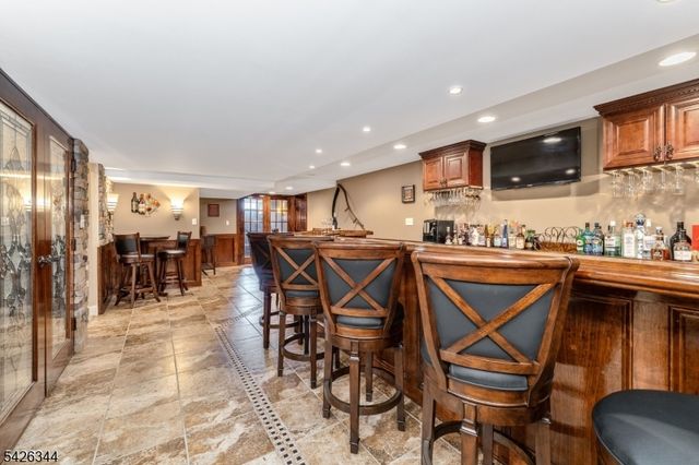 22 Patrick Henry Pl, Raritan Twp., NJ 08551