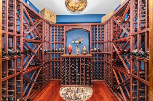 22 Patrick Henry Pl, Raritan Twp., NJ 08551