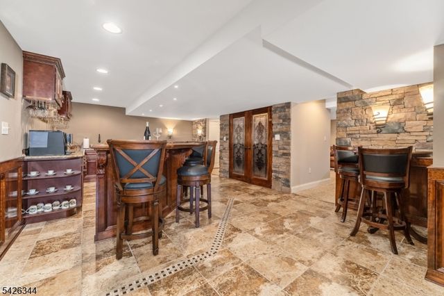 22 Patrick Henry Pl, Raritan Twp., NJ 08551