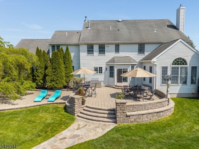 22 Patrick Henry Pl, Raritan Twp., NJ 08551