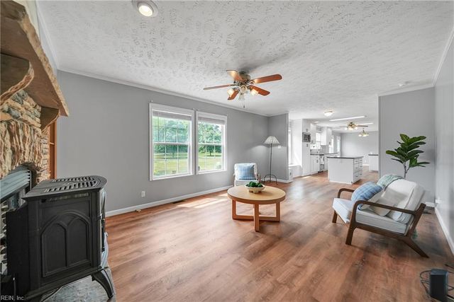 8029 Pinetta RD, Gloucester, VA 23061