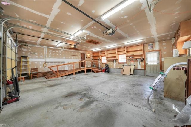 8029 Pinetta RD, Gloucester, VA 23061