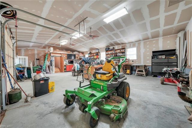 8029 Pinetta RD, Gloucester, VA 23061
