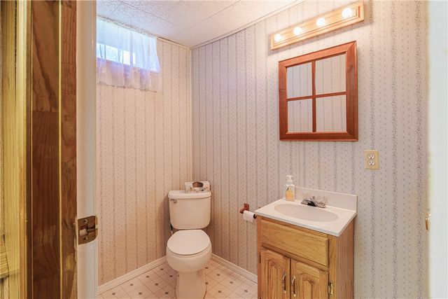 396 Pineville Lane, Webster, NY 14580