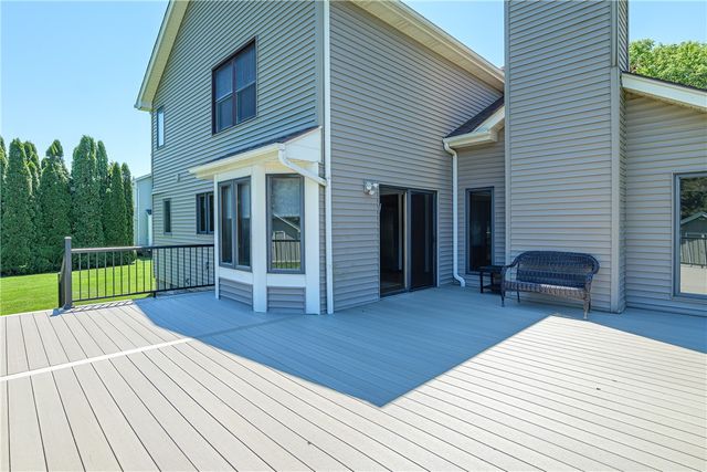 396 Pineville Lane, Webster, NY 14580