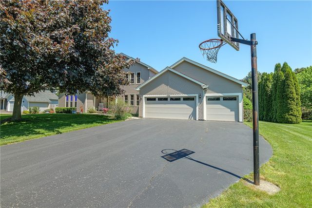 396 Pineville Lane, Webster, NY 14580