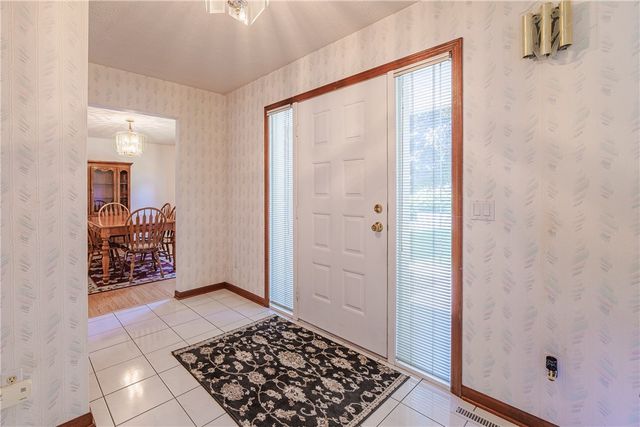 396 Pineville Lane, Webster, NY 14580