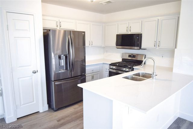 1587 Alpine Hills Avenue, Henderson, NV 89014