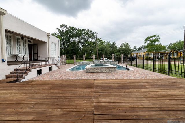 122 Grove St, Lake Charles, LA 70601
