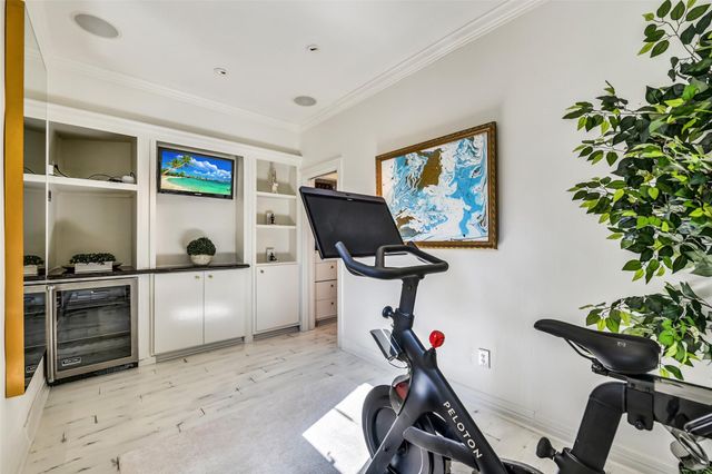 30 Hackberry Lane A, Houston, TX 77027