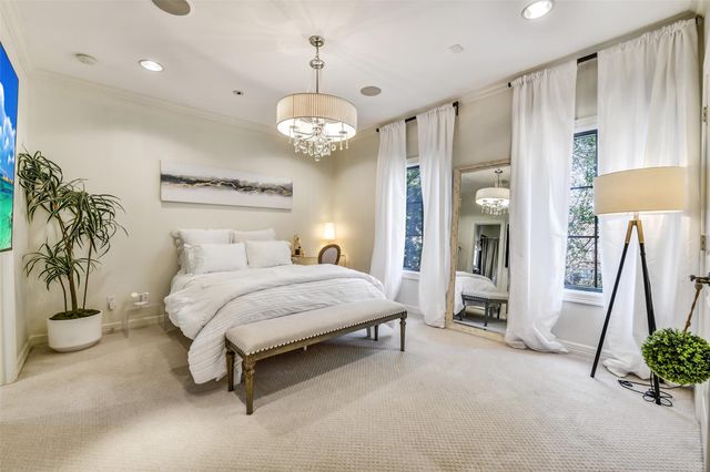 30 Hackberry Lane A, Houston, TX 77027