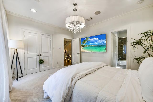 30 Hackberry Lane A, Houston, TX 77027