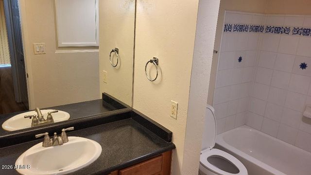 3845 E Greenway Road 121, Phoenix, AZ 85032