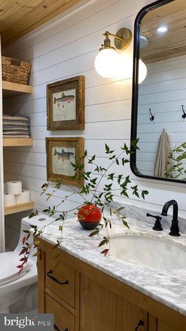 125 HARRISON CIR, Locust Grove, VA 22508
