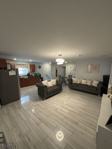 19 Dover St, Paterson City, NJ 07501