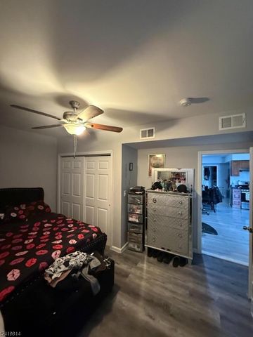 19 Dover St, Paterson City, NJ 07501