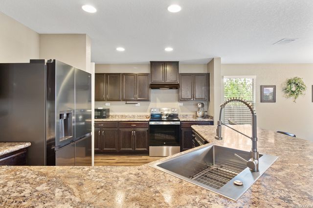 10319 Fort Davis, San Antonio, TX 78245