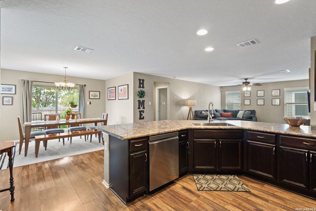 10319 Fort Davis, San Antonio, TX 78245