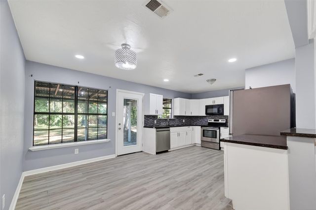 663 County Road 347 S, Cleveland, TX 77327