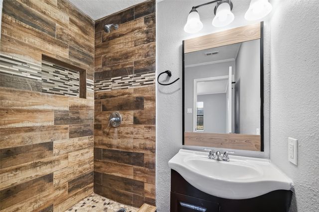 663 County Road 347 S, Cleveland, TX 77327