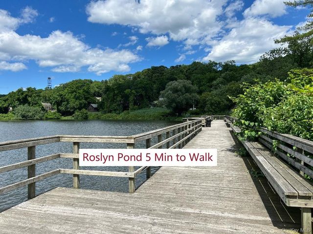 90 E Broadway, Roslyn, NY 11576